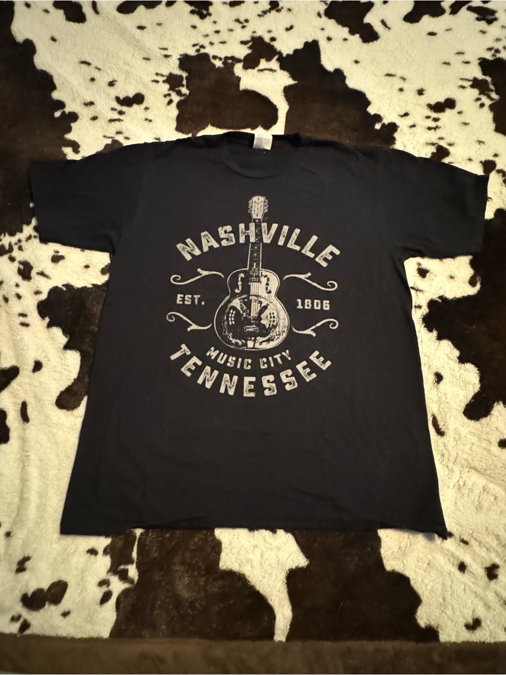 Nashville Tennessee Graphic Tee - Black